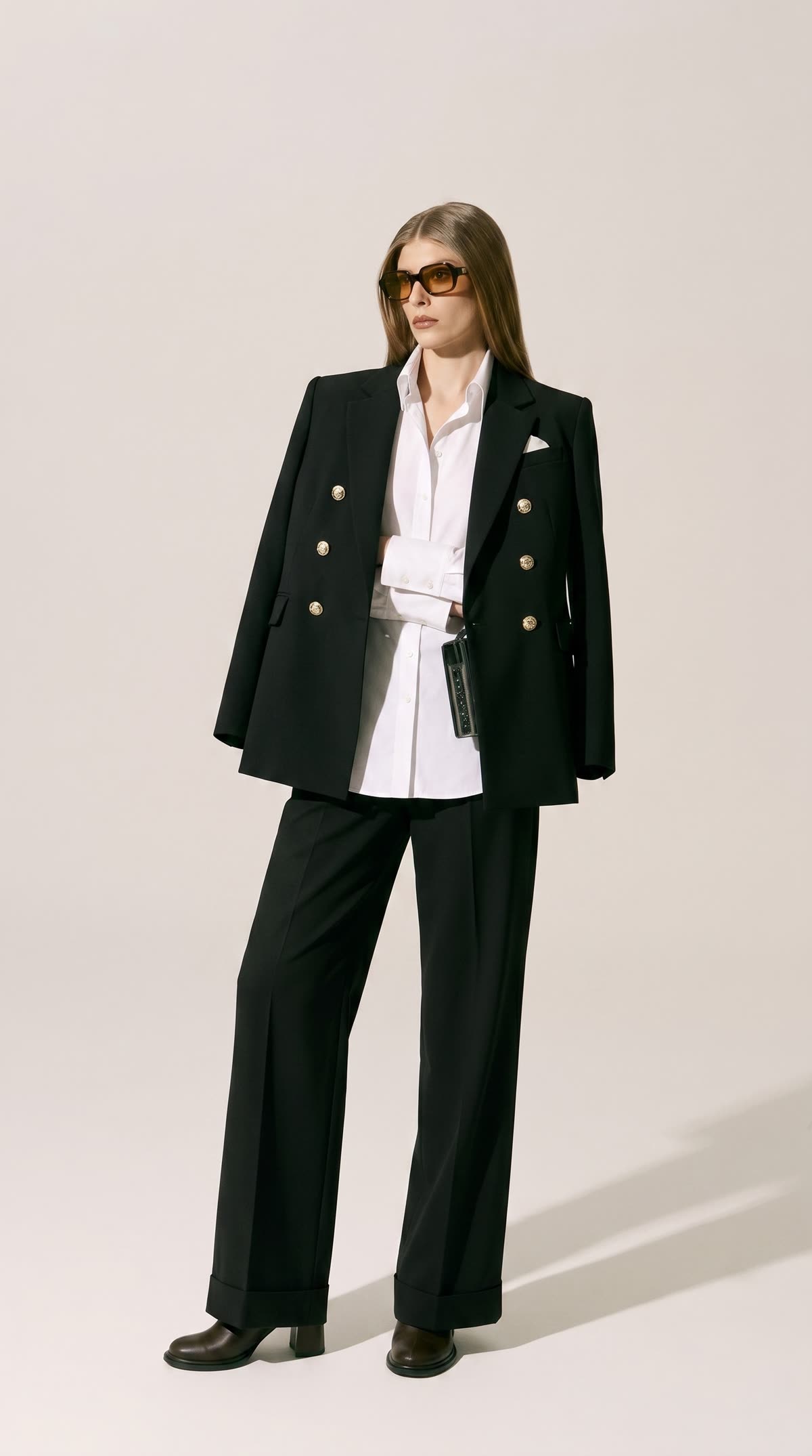 Contemporary Fashion, Vayem Studios